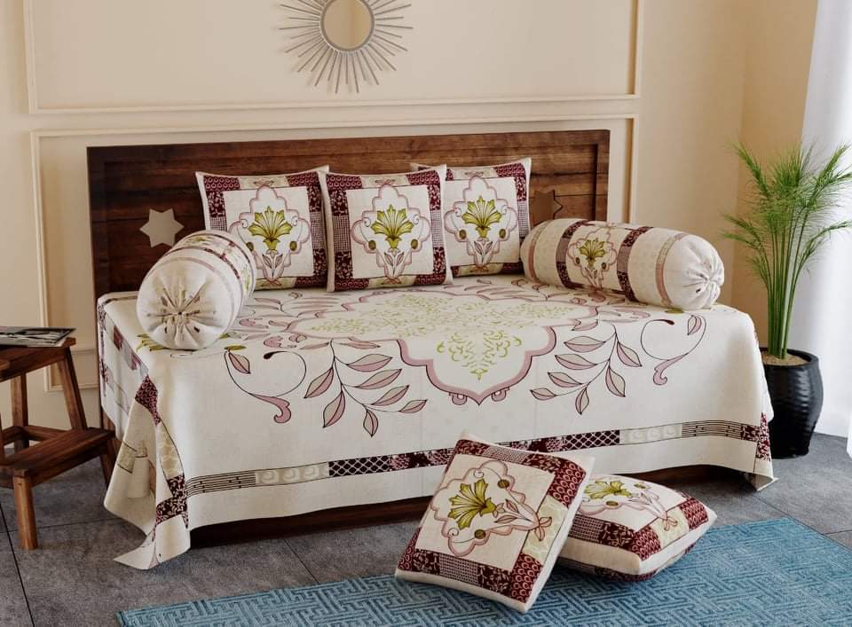Diwan Set latrin